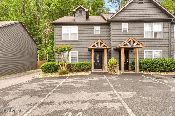 1424 William Holt Blvd, Sevierville, TN
