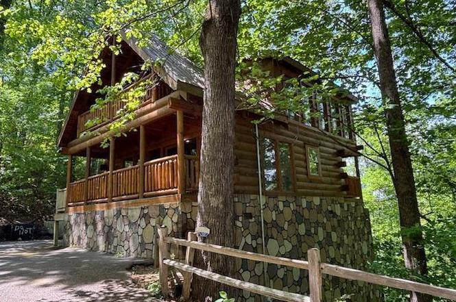 1428 Indian Ct, Sevierville, TN