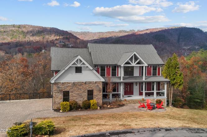 2968 Smoky Bluff Trl, Sevierville, TN