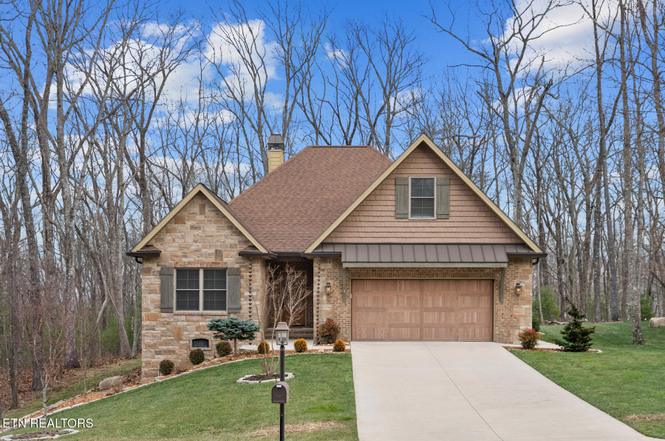 51 Oak Leaf Cir, Crossville, TN