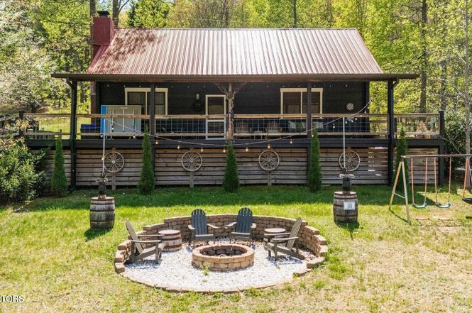 4065 Hickory Hollow Way, Sevierville, TN