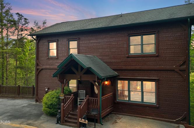 810 Great Smoky Way, Gatlinburg, TN