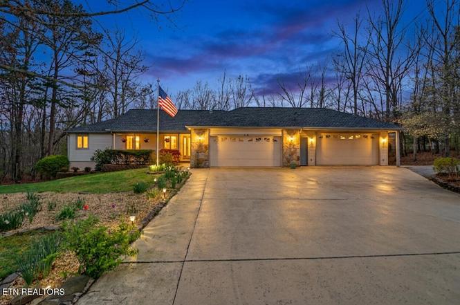110 Bradford Ln, Crossville, TN