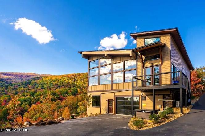 3343 Summit Trails Dr, Sevierville, TN