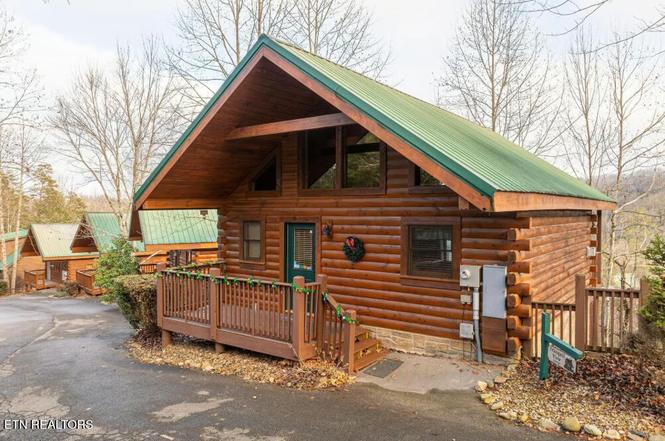 1779 Mountain Shadows Way, Gatlinburg, TN