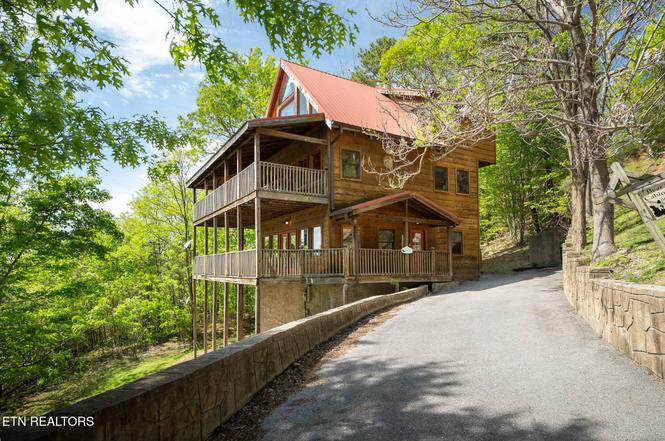 3129 Smokies Edge Rd, Sevierville, TN