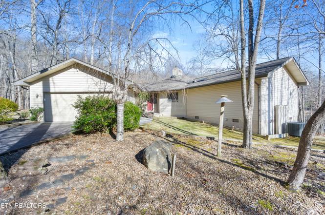 11 Londell Ct, Crossville, TN
