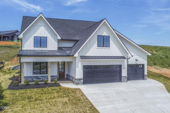 178 Purple Iris Pl, Loudon, TN