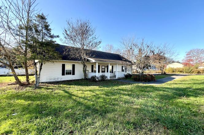1117 Oak Cluster Dr, Sevierville, TN