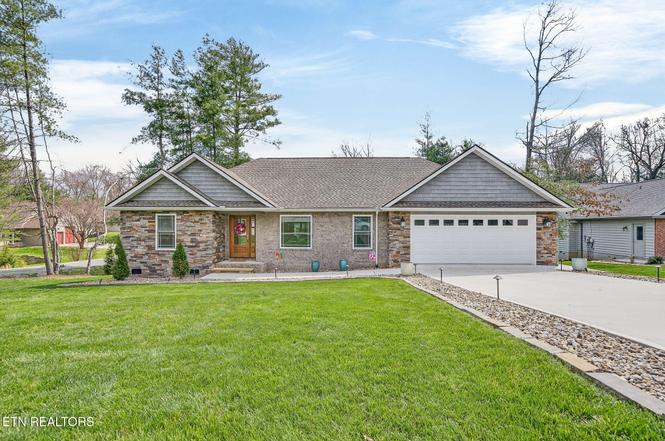 11 Kenwood Ct, Crossville, TN
