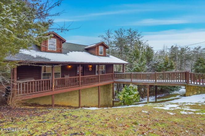 1960 Oakmont Dr, Sevierville, TN