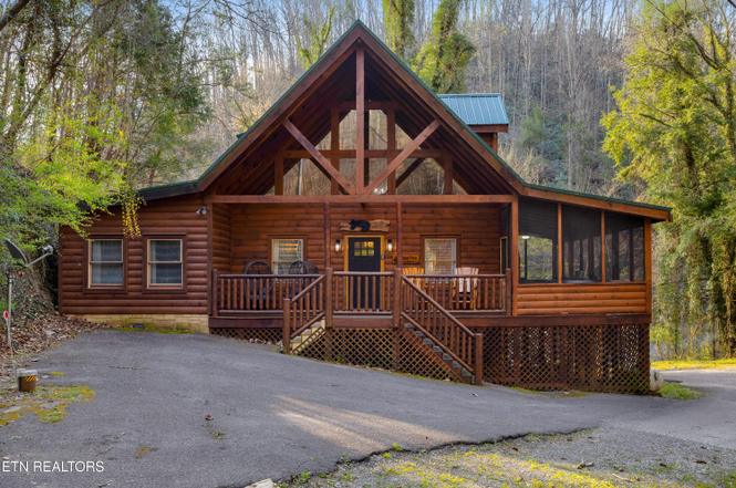 401 King Branch Rd, Sevierville, TN
