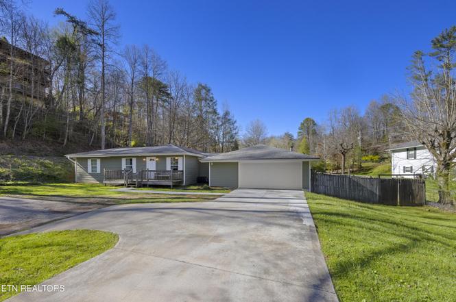 1189 Cole Ln, Gatlinburg, TN