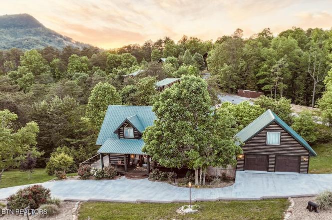 1347 Zachary Thomas Ln, Sevierville, TN