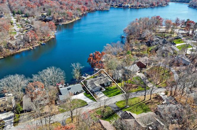 110 Delbridge Ln, Crossville, TN