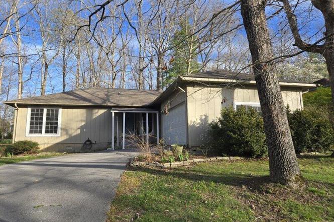 124 Lakeshire Dr, Crossville, TN