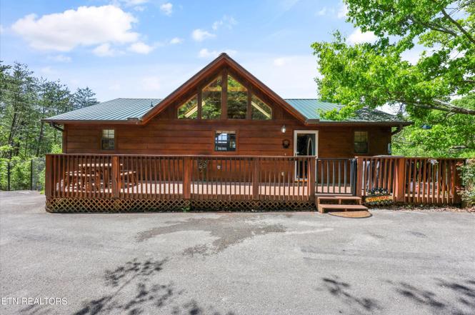 1916 Buds Ridge Way, Sevierville, TN