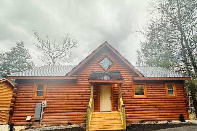 1642 Misty Hollow Way, Gatlinburg, TN