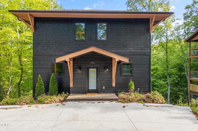 906 Saddle Creek Way, Sevierville, TN