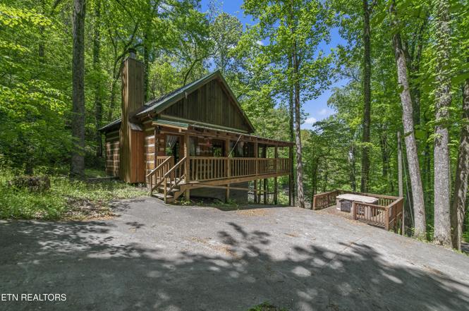 3426 Twin City Way, Pigeon Forge, TN