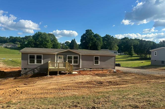 2029 W Wade Rd, Loudon, TN