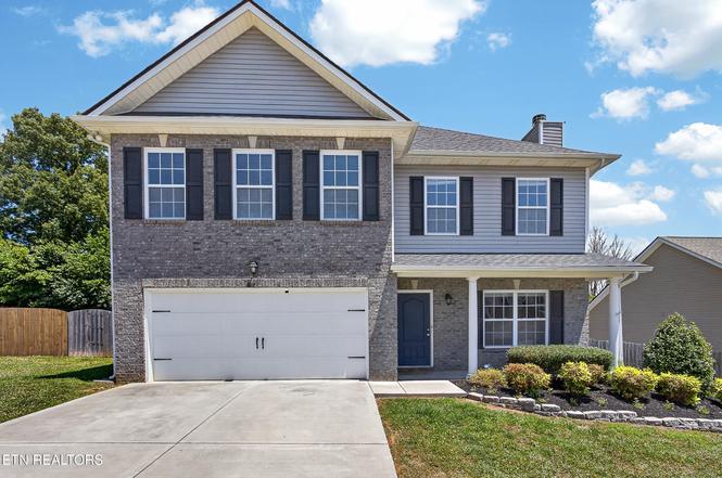 2748 Southwinds Cir, Sevierville, TN