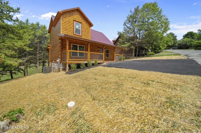 1516 Rainbow Ridge Way, Sevierville, TN