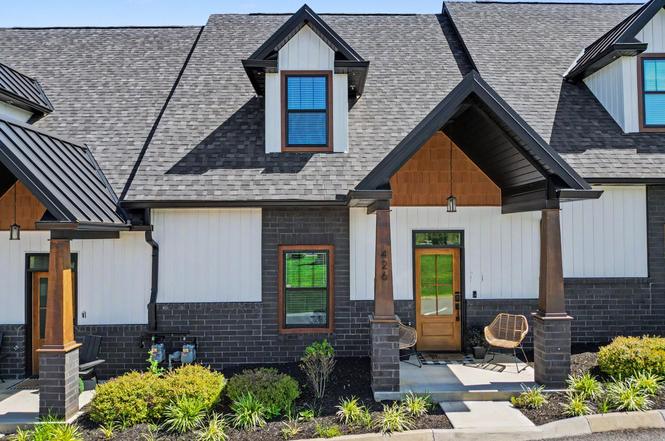 426 Fleeta Williams Way, Pigeon Forge, TN