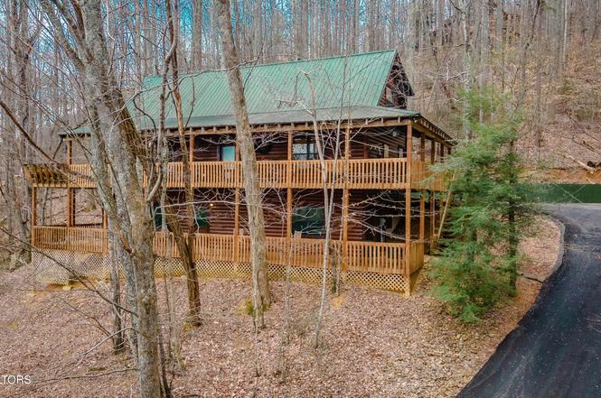 3050 Headrick Dr, Sevierville, TN