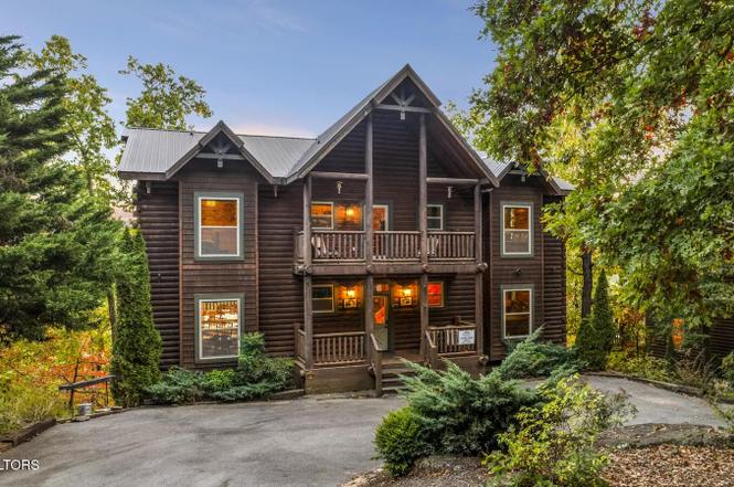1960 Blackthorn Trl, Sevierville, TN