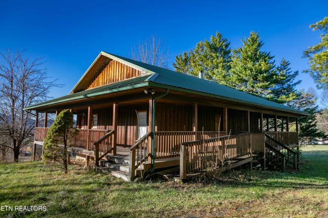 3624 Katy Hollar Rd, Sevierville, TN