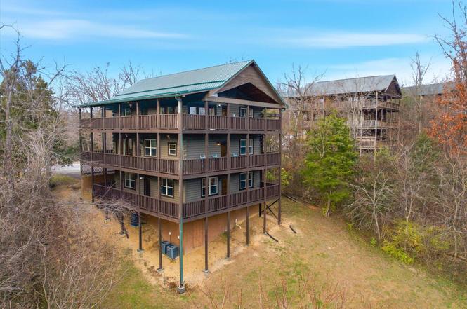 2016 Oakmont Dr Dr, Sevierville, TN