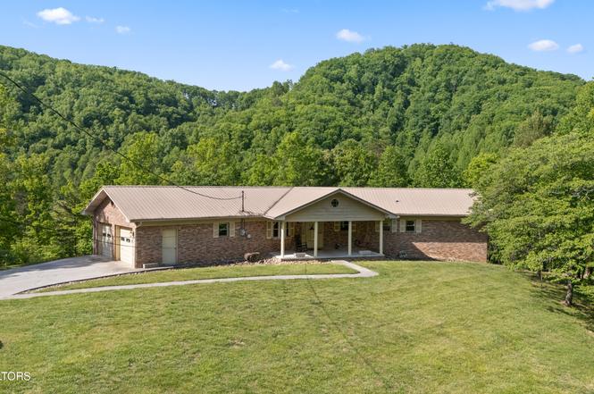 1181 Pine Mountain Rd, Sevierville, TN