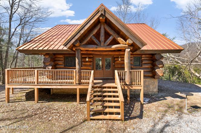 438 Coyote Rd, Gatlinburg, TN