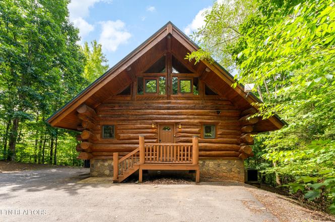 617 Almost Heaven Way, Gatlinburg, TN