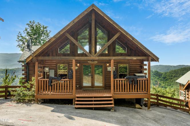 936 Black Bear Cub Way, Sevierville, TN