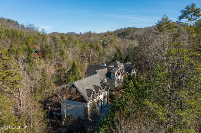 3385 Birds Creek Rd, Sevierville, TN