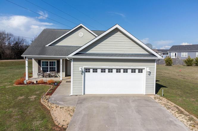105 Legacy Park Blvd, Loudon, TN