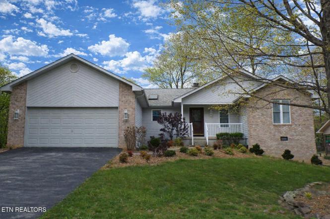 161 Cromwell Ln, Crossville, TN