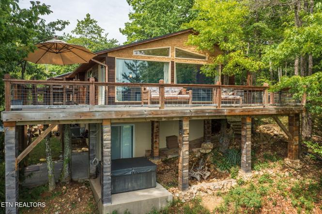 1001 Old Laurel Ln, Sevierville, TN