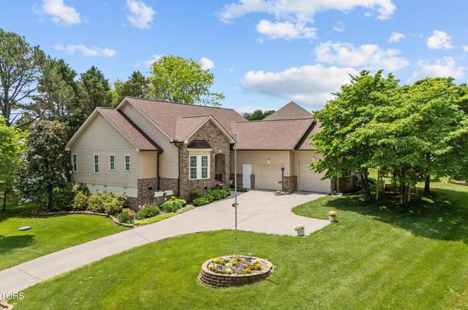 176 Amohi Way, Loudon, TN