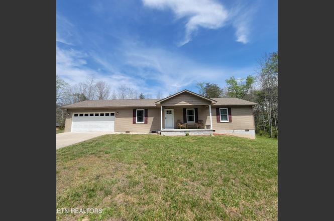 1039 Gray Eagle Dr, Crossville, TN