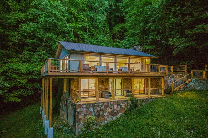 341 Lewis Clabo Rd, Gatlinburg, TN