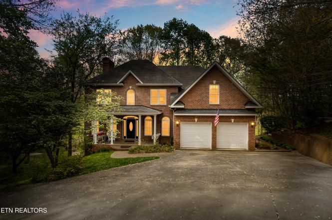 639 S Arch Rock Dr, Sevierville, TN