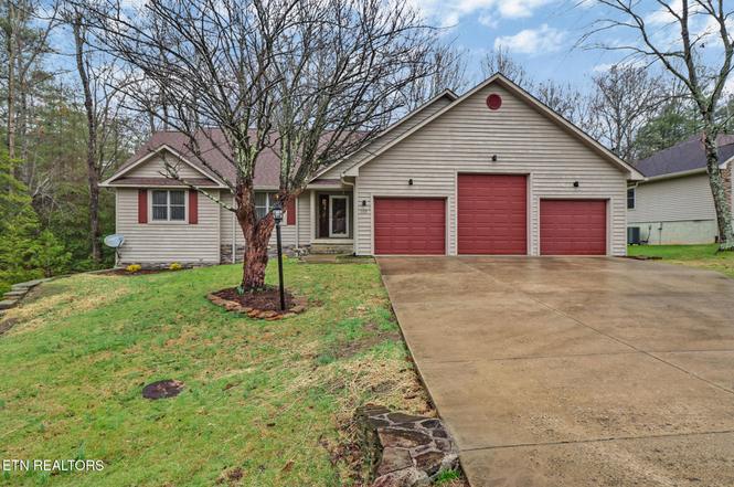 108 Kenwood Dr, Crossville, TN
