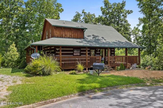 1709 Bear View Rd, Sevierville, TN