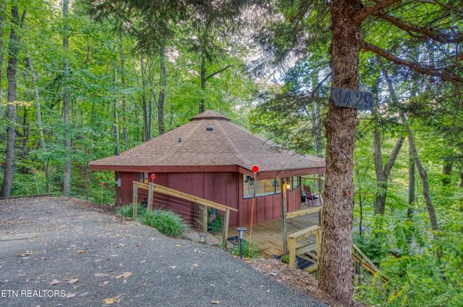 1429 Zurich Rd, Gatlinburg, TN