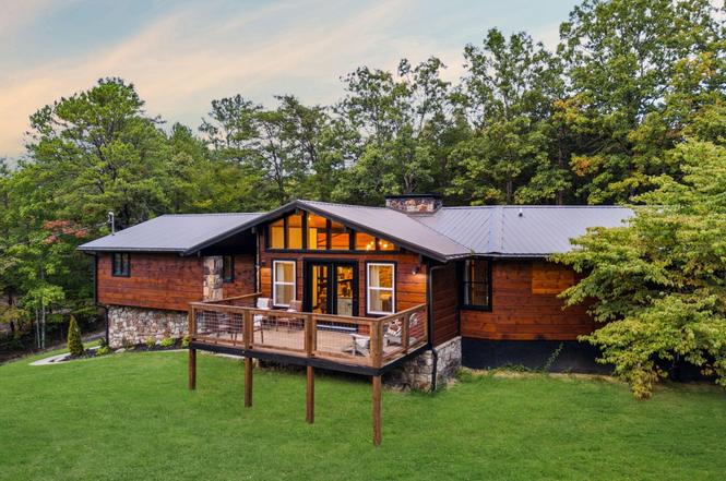 3430 Lillie Blvd, Sevierville, TN