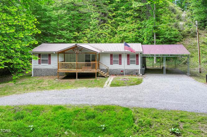 3435 Walker Ln, Sevierville, TN