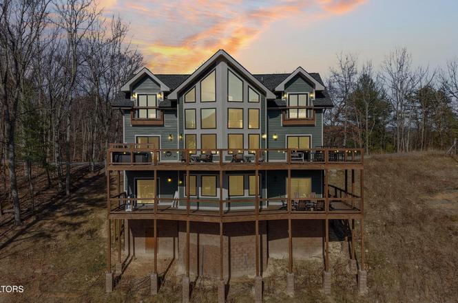 2731 Knights Ln, Sevierville, TN